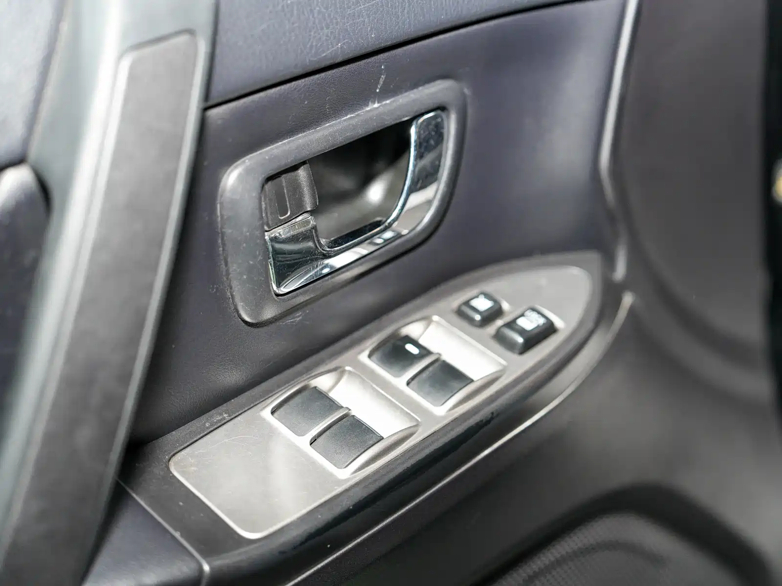 Photo 11 - Mitsubishi Pajero (Import)