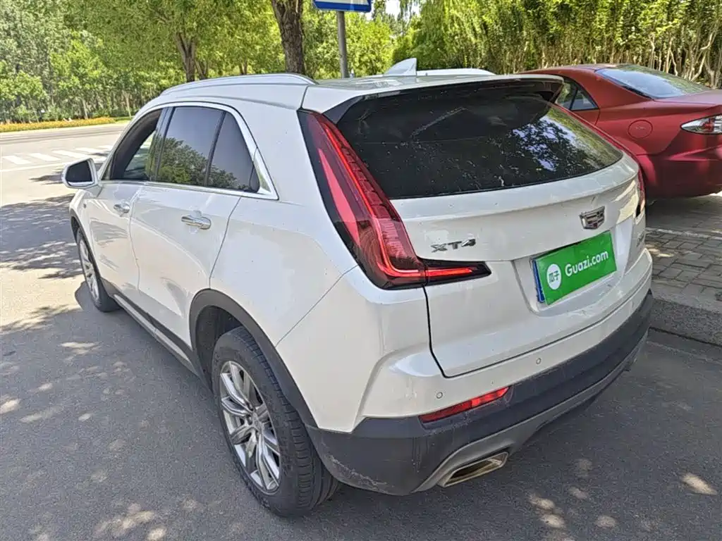 Cadillac XT4 2021 28T FWD Luxury Edition фото 5