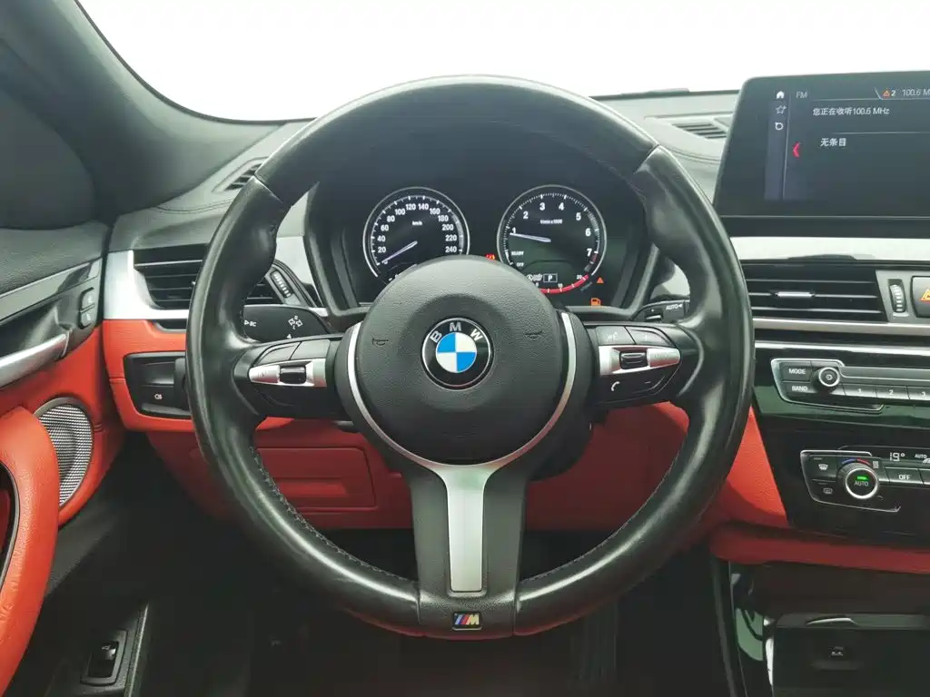 Фото 11 - BMW X2