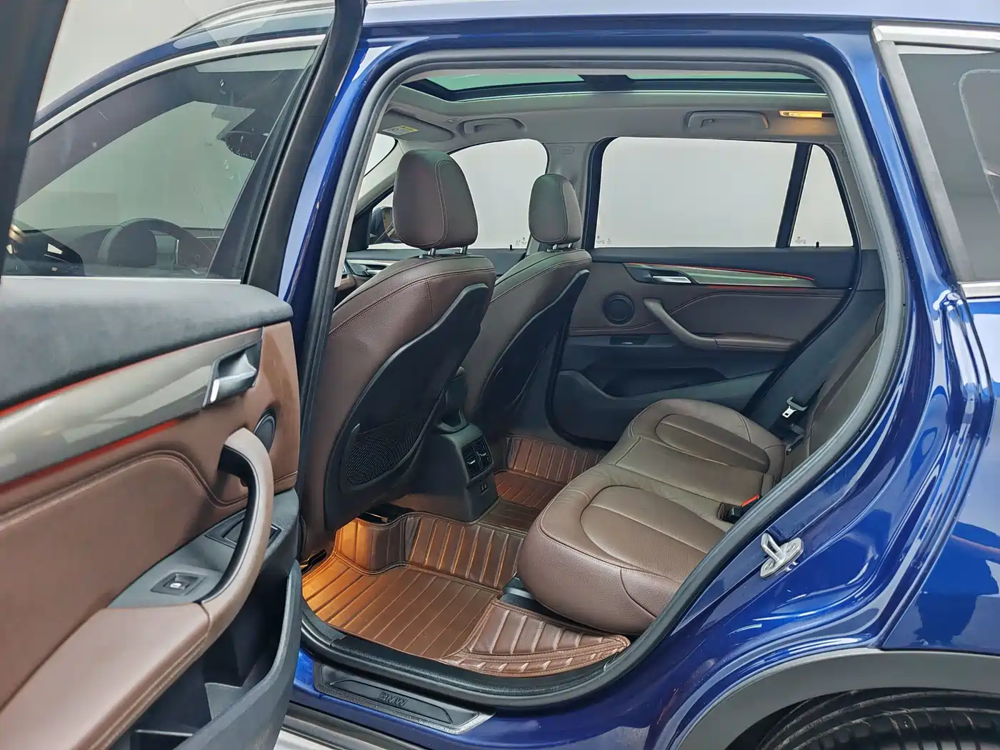 BMW X1 2019 sDrive18Li Premium Model фото 17