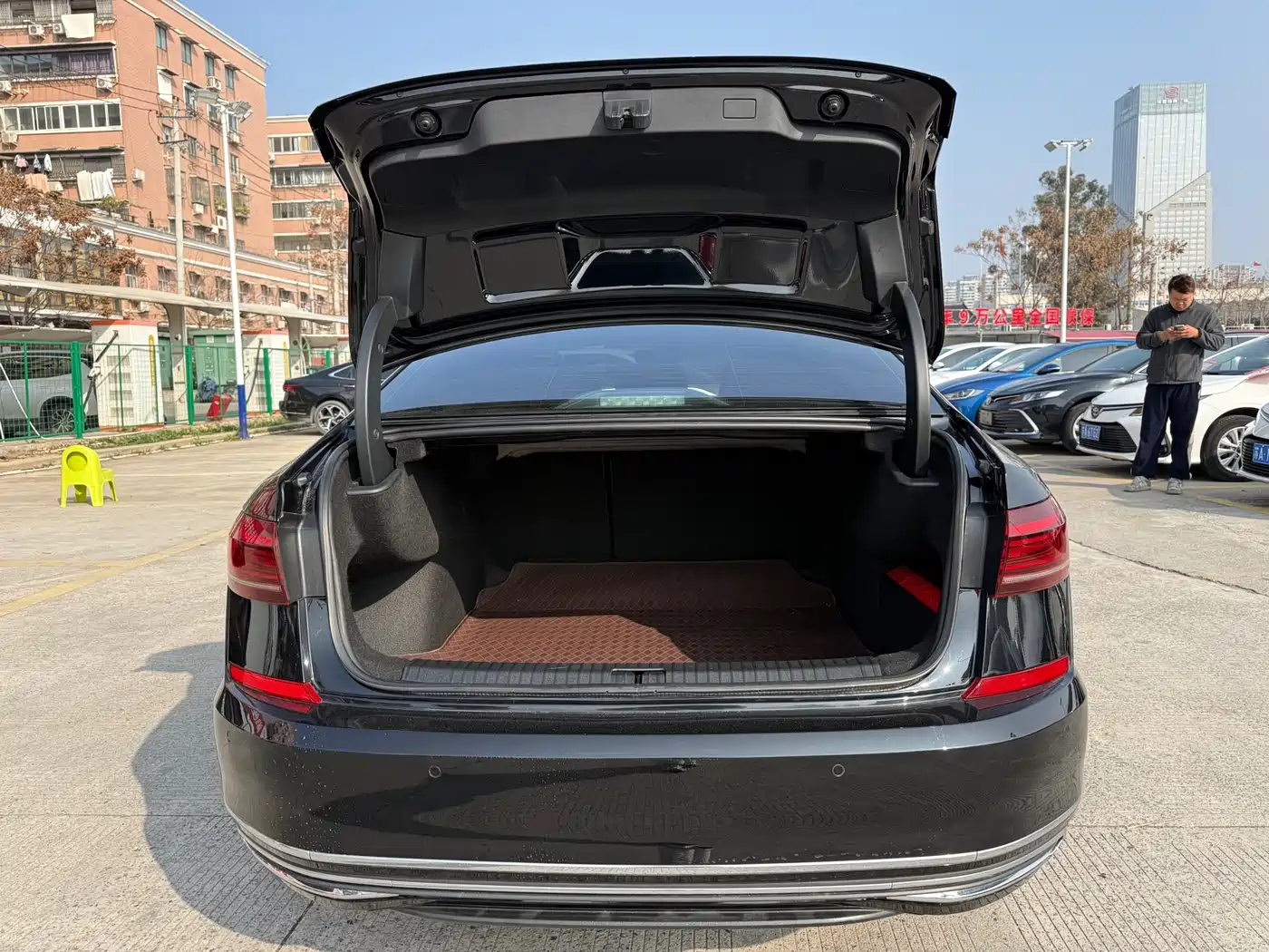 Volkswagen Passat 2022 330TSI Elite Edition фото 8