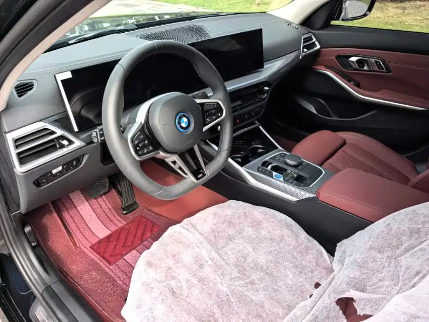 BMW i3 2025 eDrive 40 L Shadow Night Package фото 5