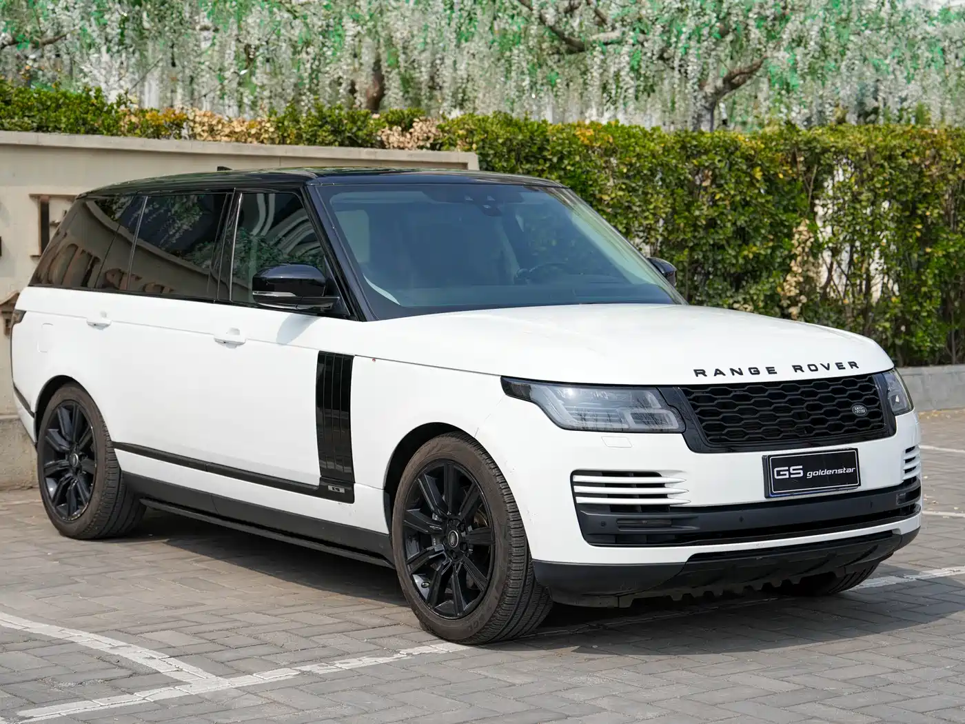 Land Rover Range Rover 2018 3.0 SC V6 Vogue SE Genesis Extended Edition фото 7