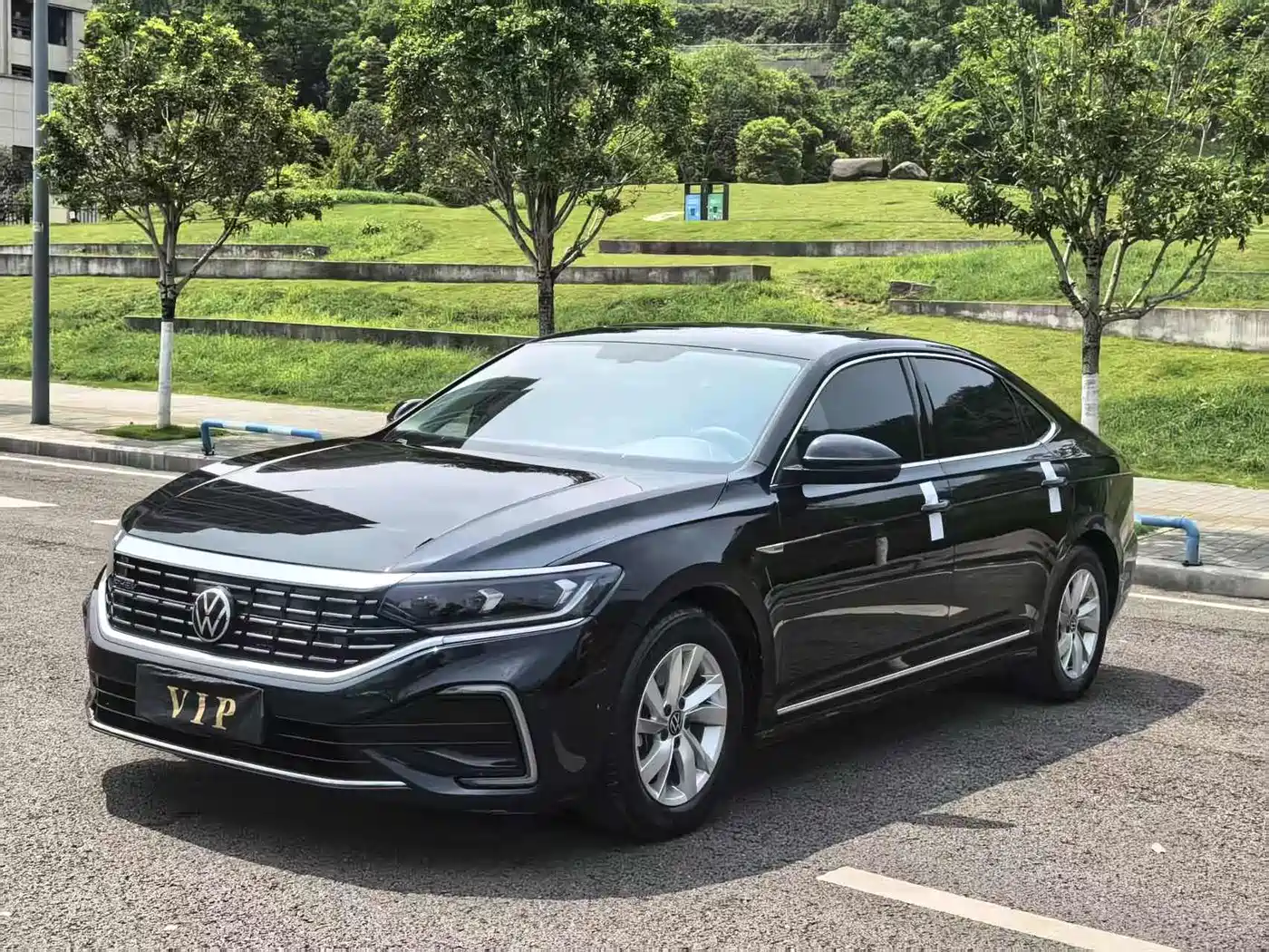 VOLKSWAGEN PASSAT NEW ENERGY