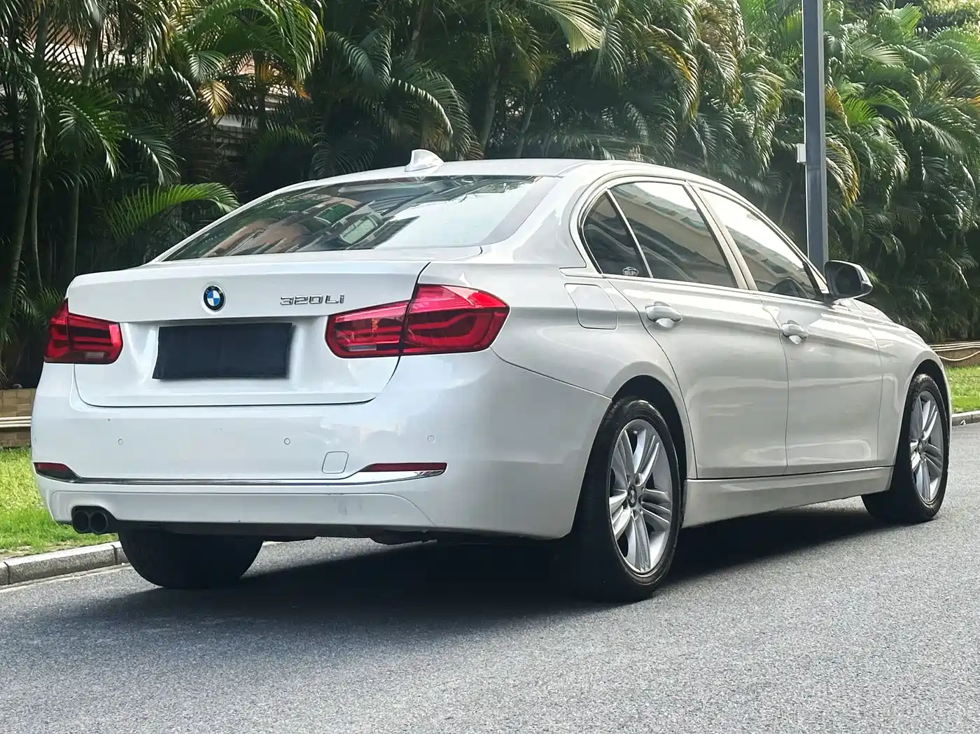 BMW 3 Series 2017 320Li Fashion фото 2
