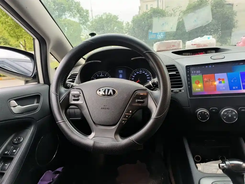 Kia K3 2013 1.6L Automatic GLS фото 3