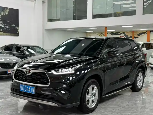 TOYOTA HIGHLANDER