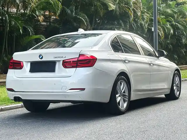 BMW 3 Series 2017 320Li Fashion — фото 2