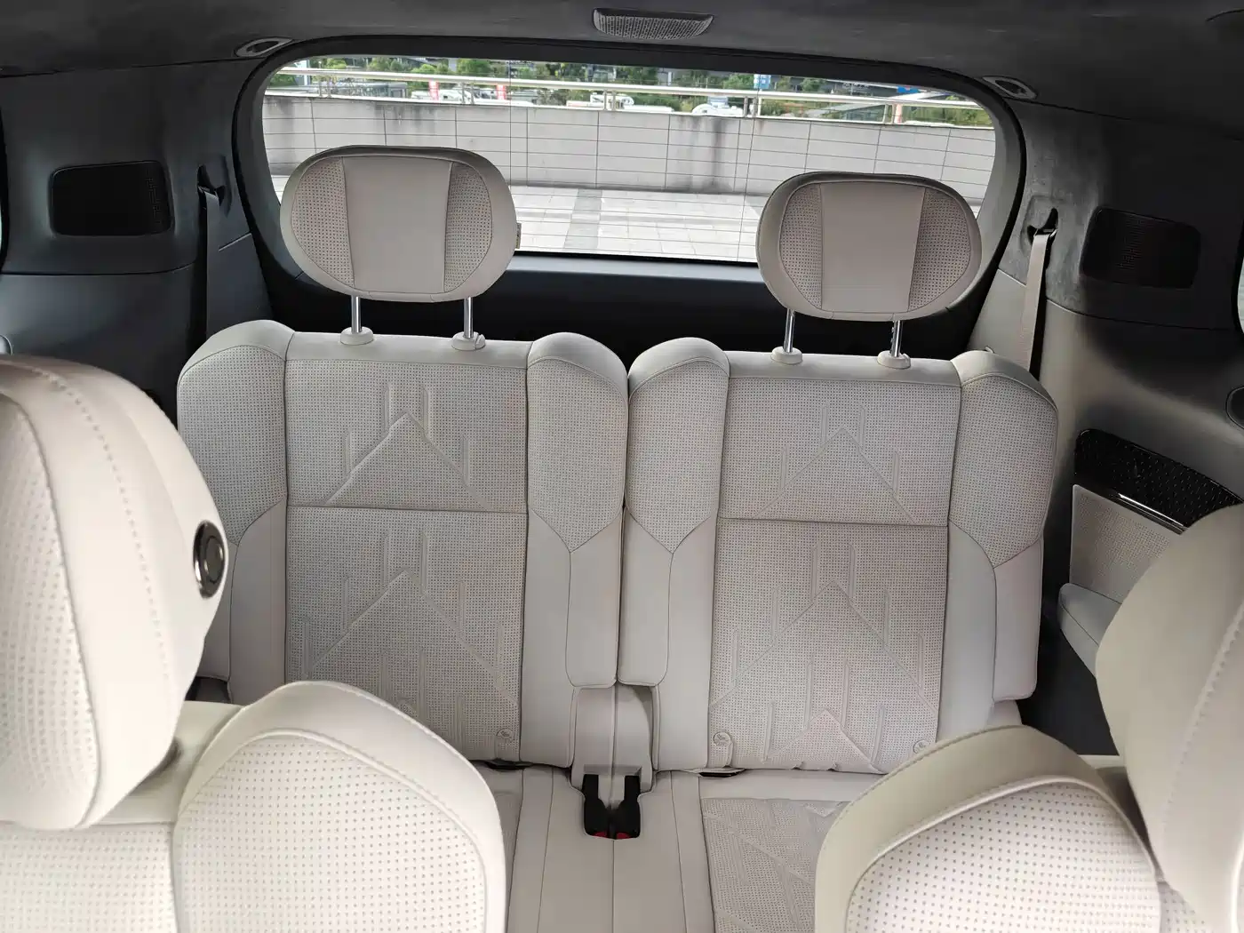 ZEEKR 009 2026 2024 6-seat Executive AWD 108kWh