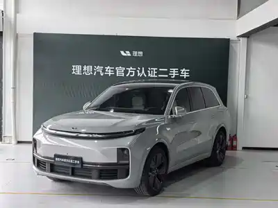 Li Auto L8