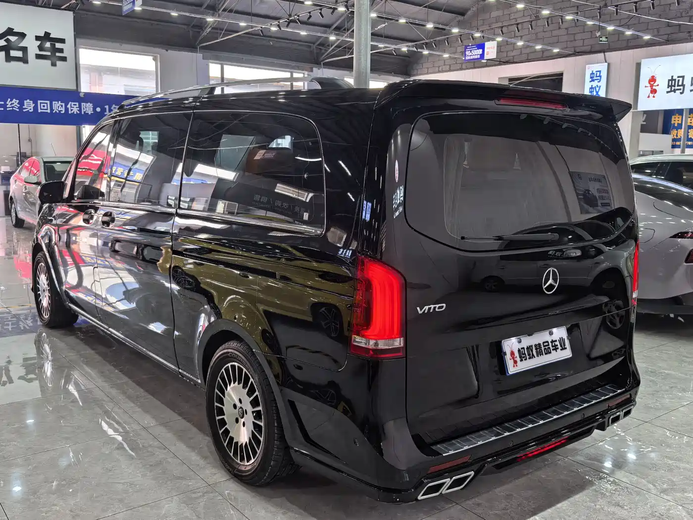 Mercedes-Benz Vito 2018 2.0T Business Edition China VI фото 6