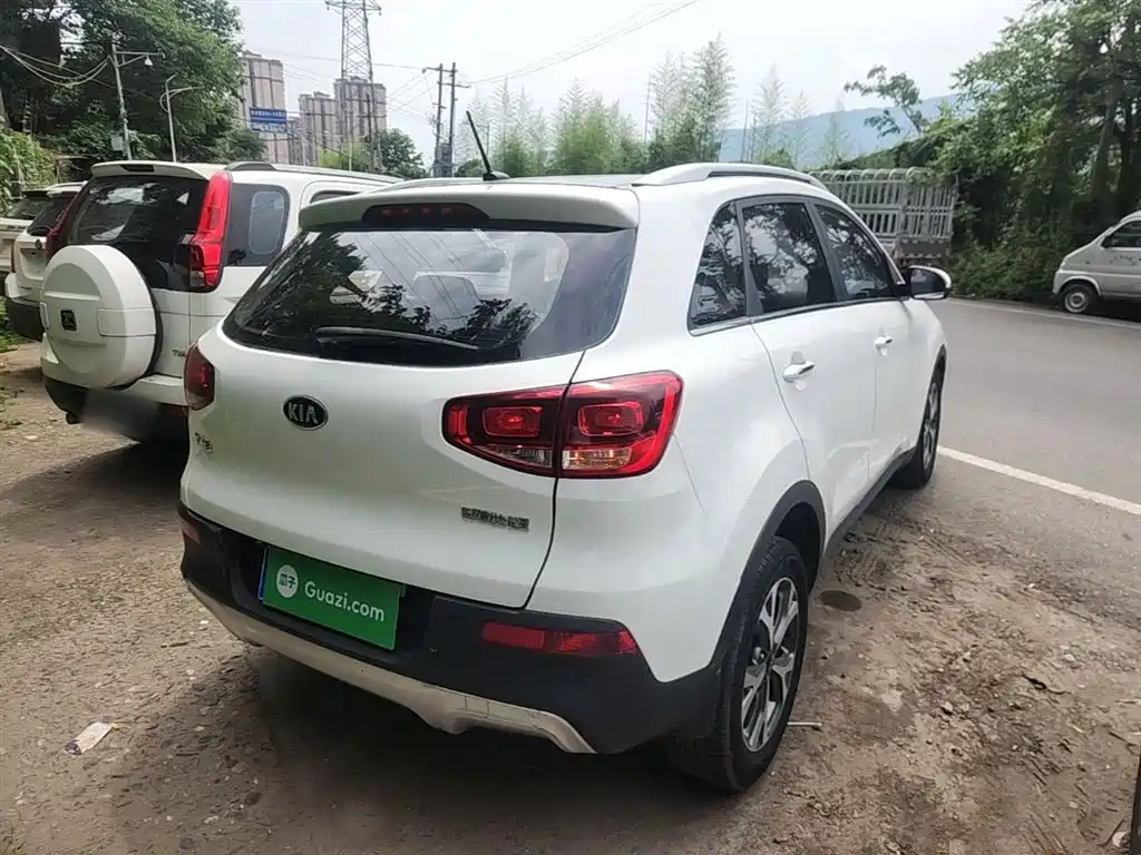 Kia KX3 Smart Run 2015 1.6L Automatic 2WD DLX фото 7