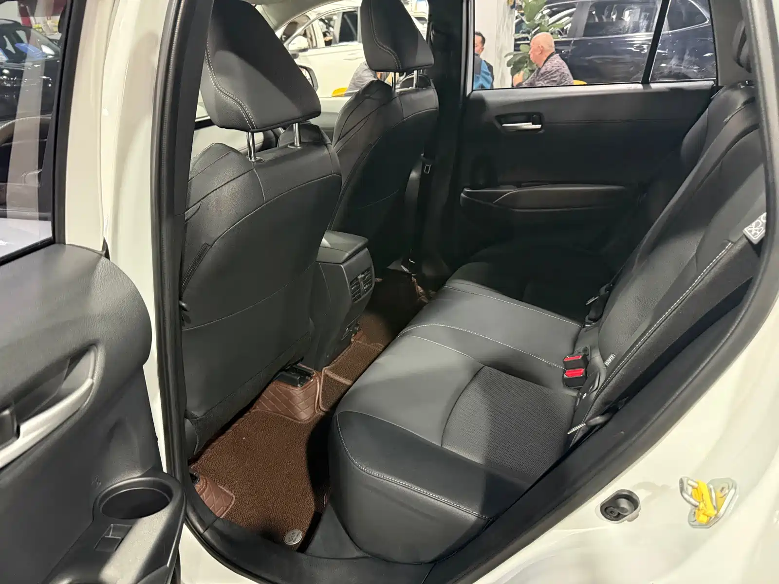 Photo 5 - Toyota Frontlander