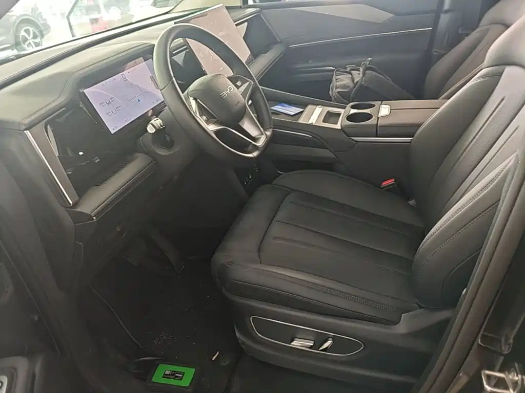 BYD M9 2025 2025 Model 1060 Pilot Edition