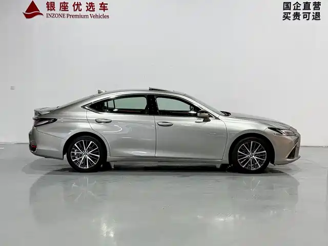 Lexus ES 2025 300h Ultimate Edition — фото 4