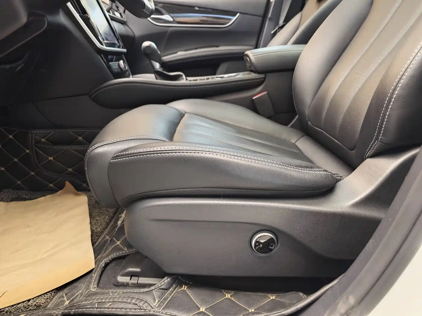 BYD Song MAX 2018 1.5T Automatic Smart Connected Premium 6-Seater фото 10