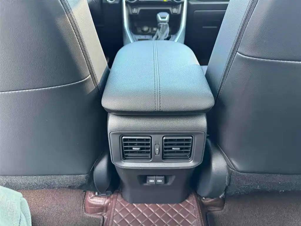 Toyota Wildlander 2022 2.0L CVT FWD Luxury Edition фото 20