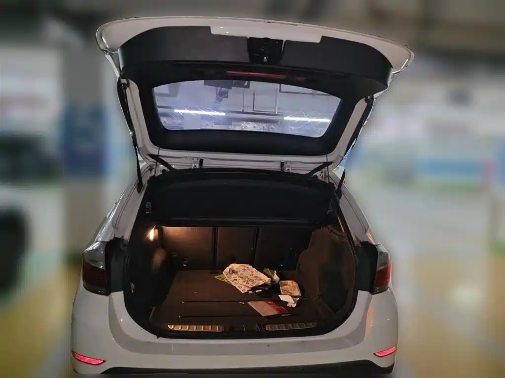 BMW X1 2015 xDrive20i Fashion фото 16