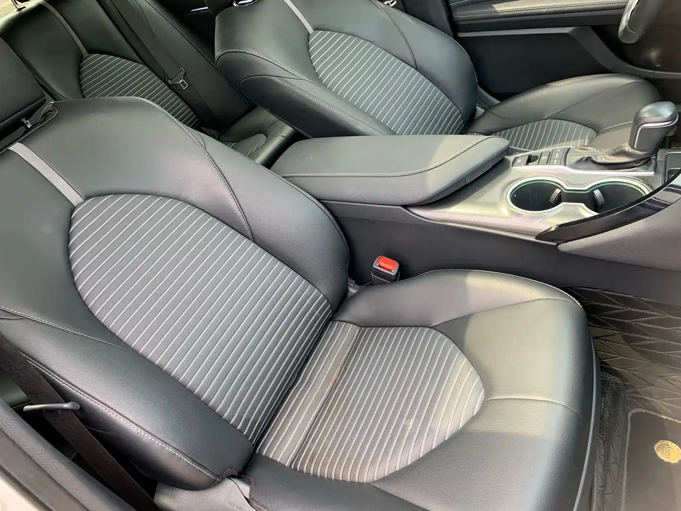 Toyota Camry 2023 2.0S Knight Edition фото 26