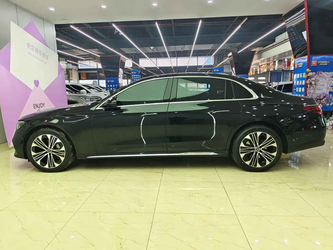 MERCEDES-BENZ E-CLASS