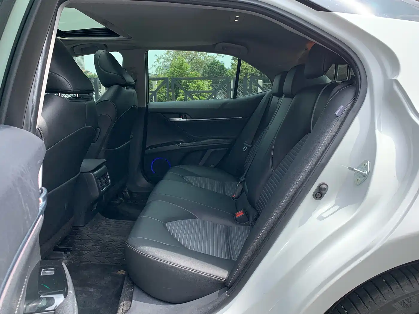 Toyota Camry 2023 2.0S Knight Edition фото 14