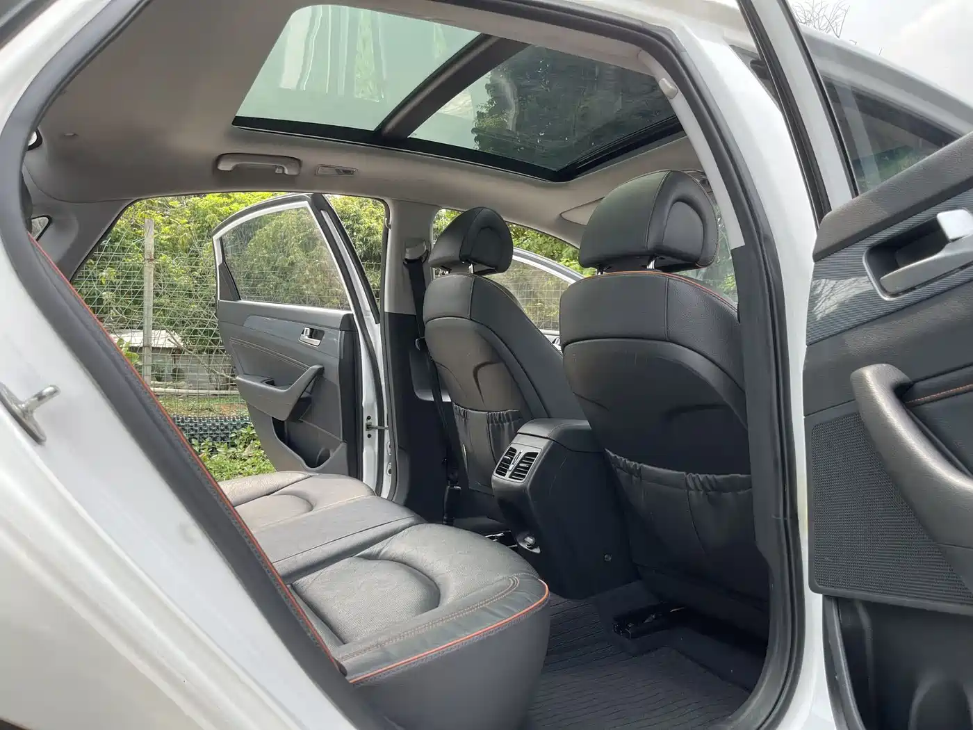 Hyundai Sonata 2015 1.6T GLS Smart фото 8