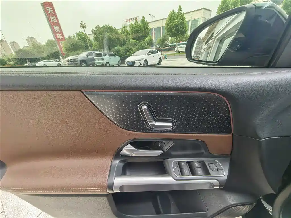 Mercedes-Benz GLB 2024 GLB 200 Dynamic фото 11