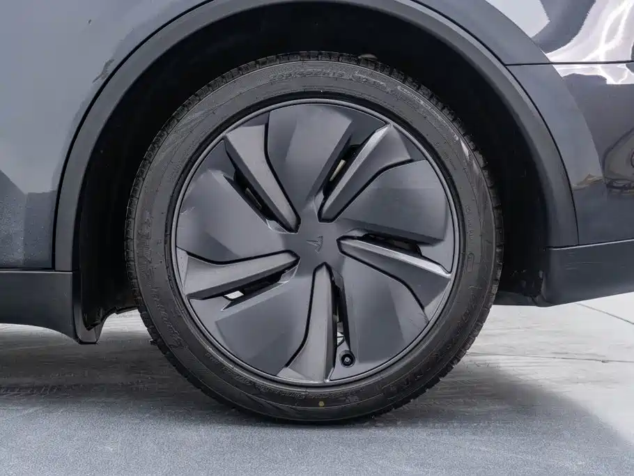 Фото 24 - Tesla Model Y