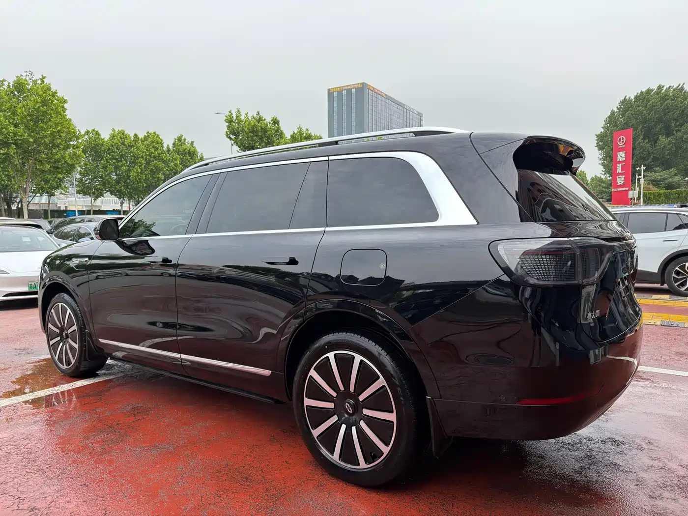 AITO Wenjie AITO M9 2024 Range Extender Max Edition 42kWh 6-seater фото 4