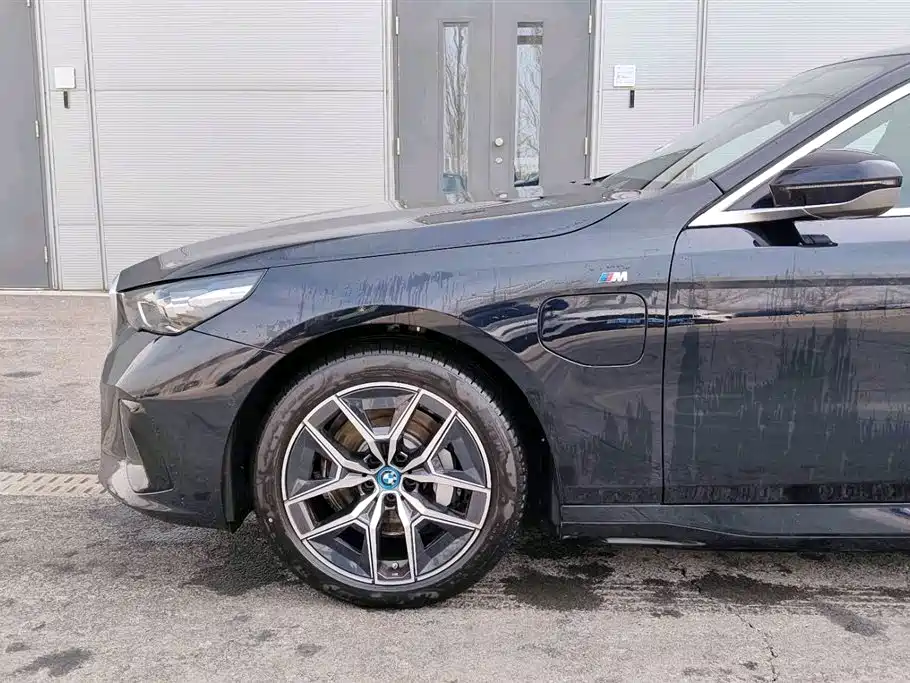 BMW i5 2024 eDrive 35L M Sport Package фото 5