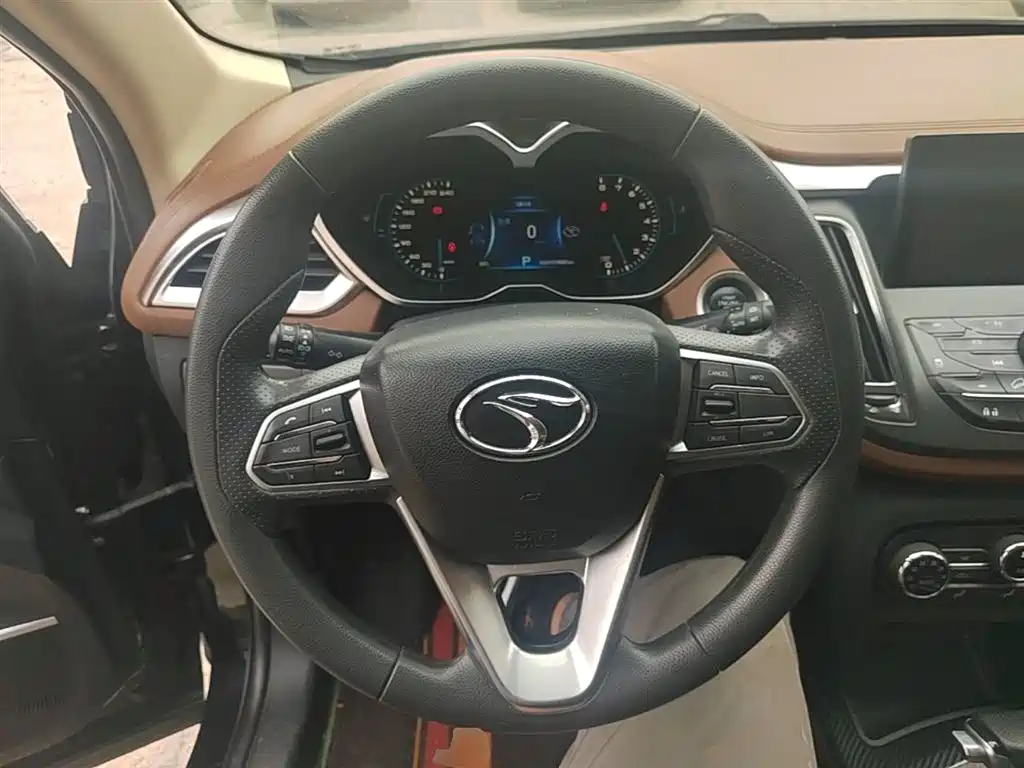Soueast DX7 2016 2016 1.5T Automatic Glory Edition