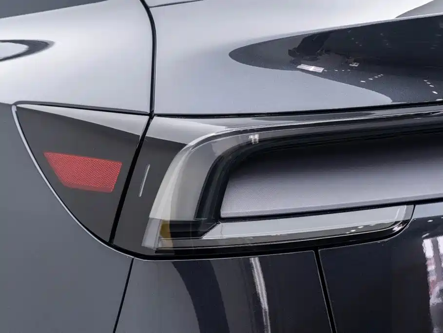Фото 25 - Tesla Model Y
