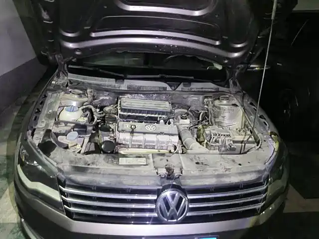 Volkswagen Bora 2013 1.6L Manual Fashion Model — фото 3