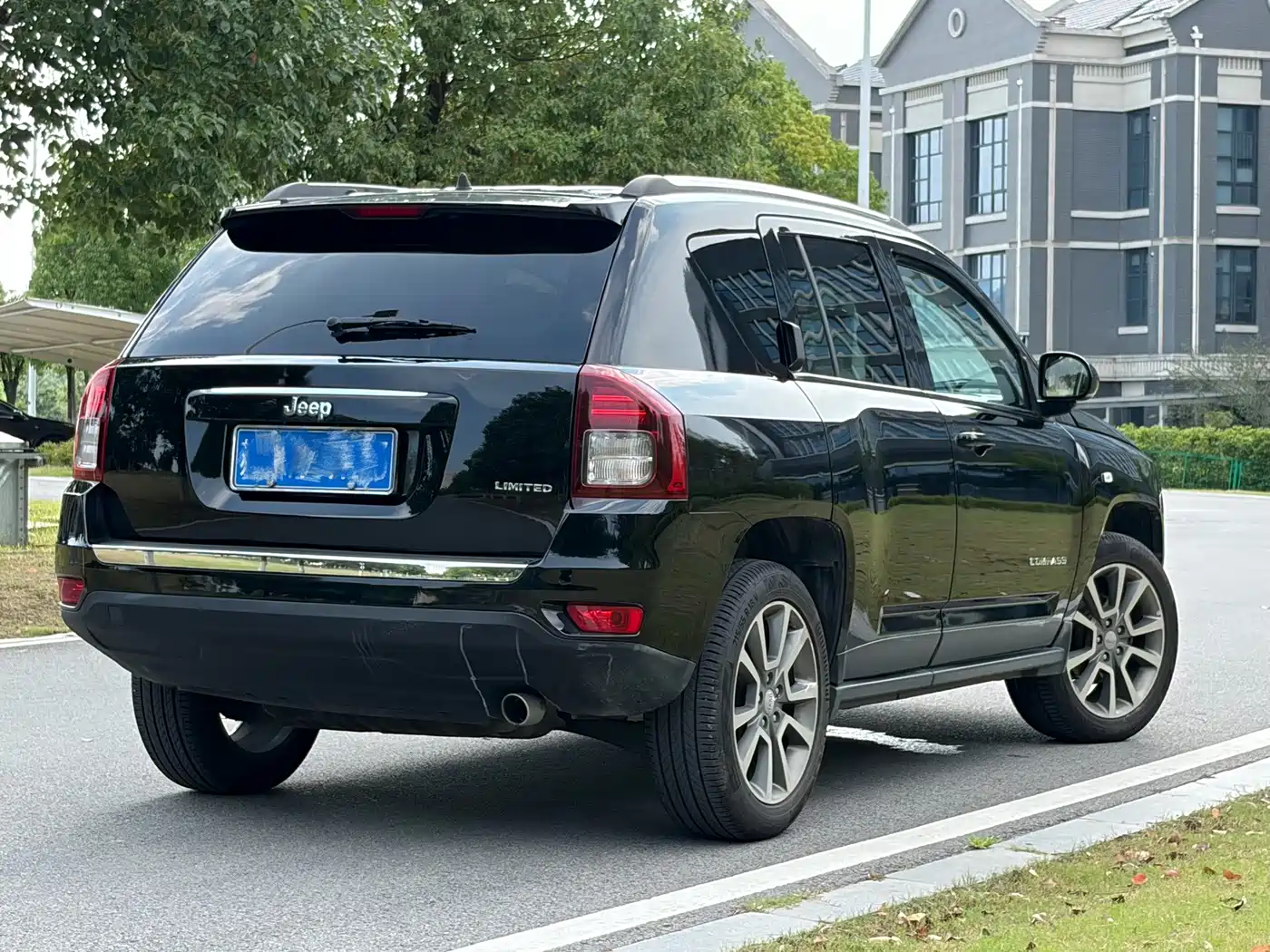 Фото 4 - Jeep Compass (Import)