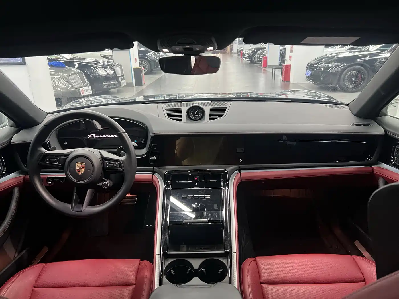 PORSCHE PANAMERA