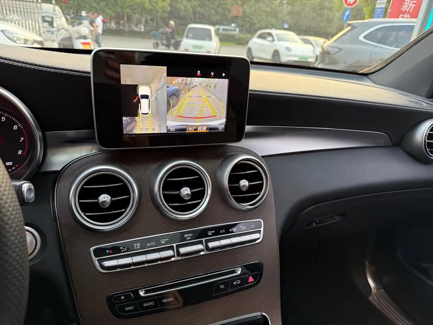 Mercedes-Benz GLC 2016 GLC 300 4MATIC Dynamic фото 8