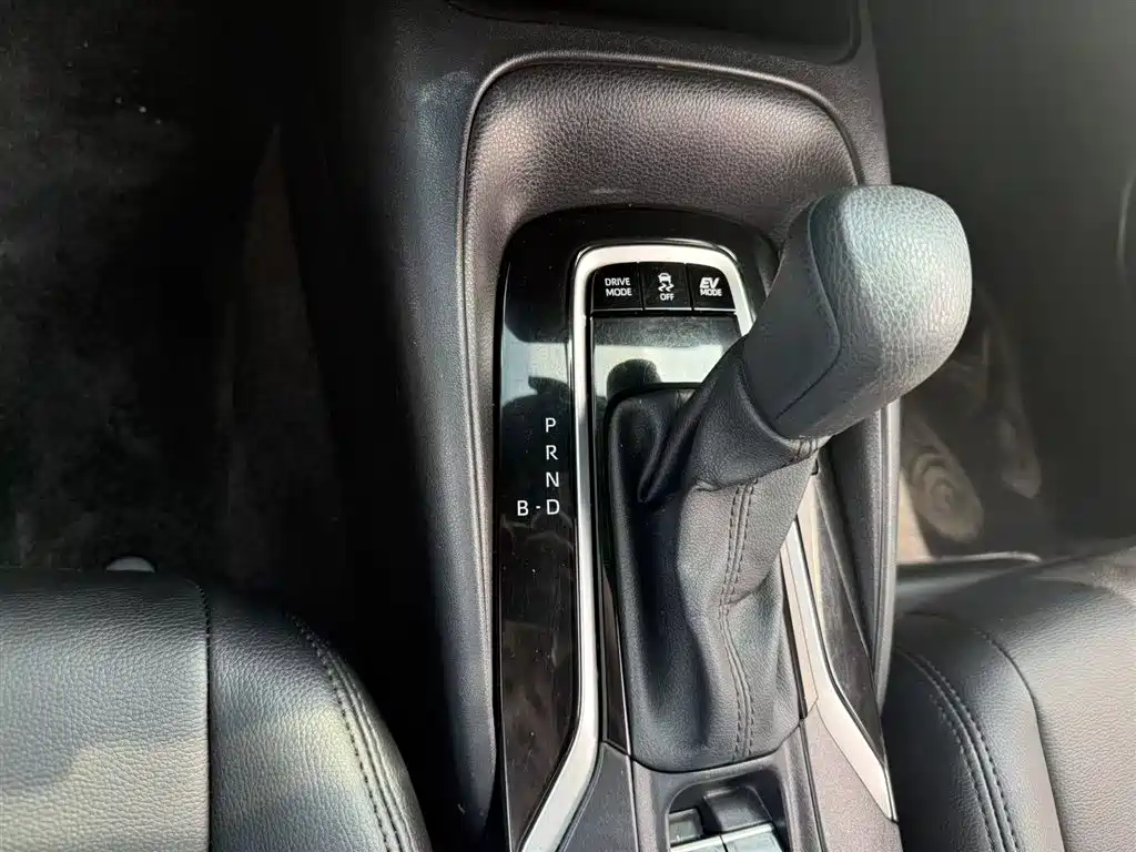 Toyota Levin 2021 Dual Hybrid 1.8H E-CVT Leading Edition фото 17