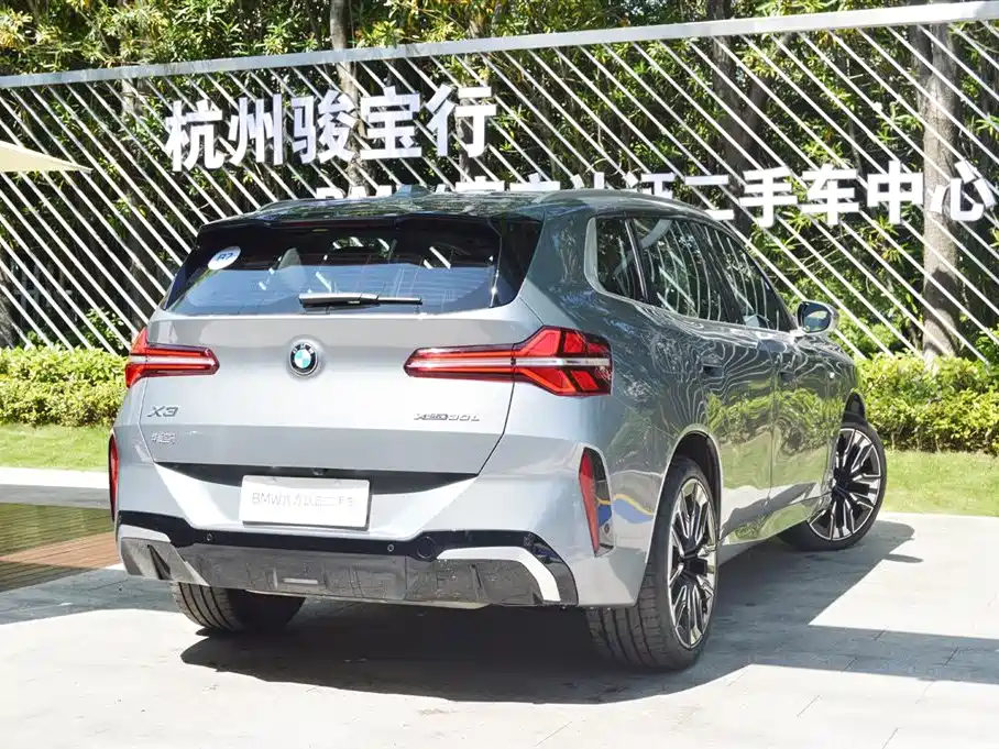 BMW X3 2025 xDrive30L Premium Model M Sport Black Package фото 5