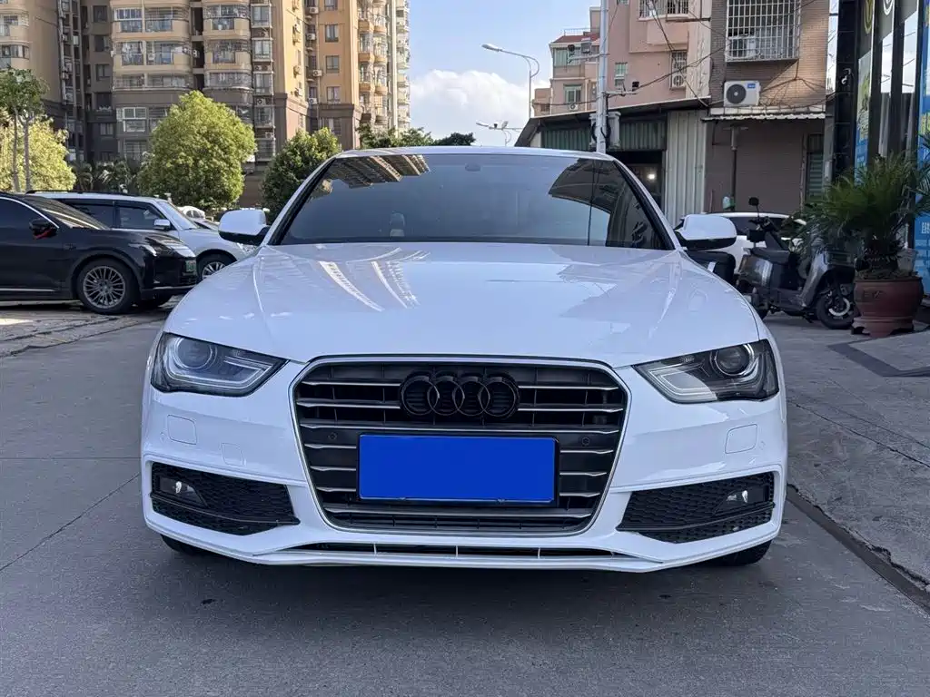 Audi A4L 2016 35 TFSI Automatic Sport фото 2