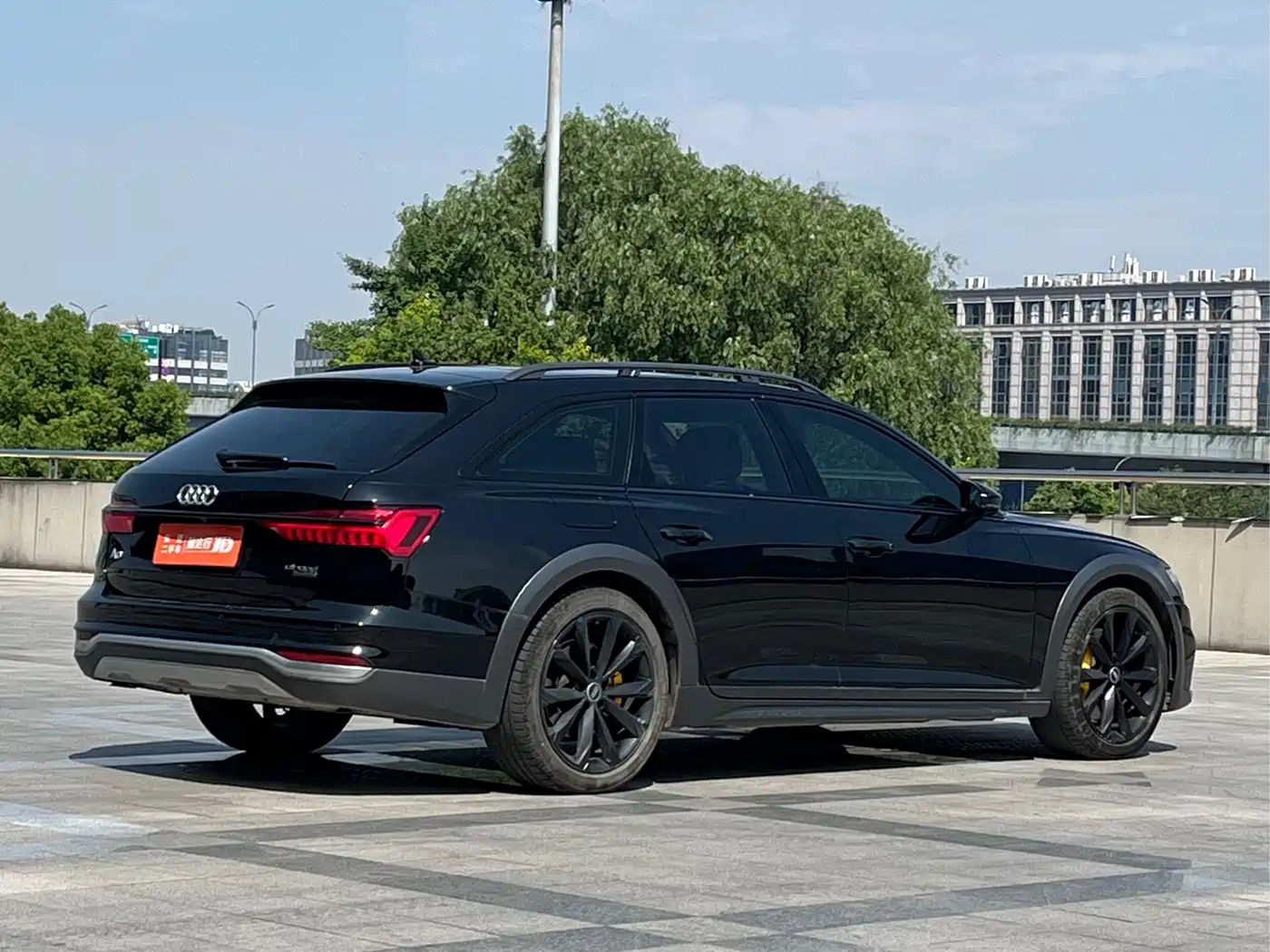 Audi A6 (Import) 2022 allroad quattro Explorer 55 TFSI Premium Off-road фото 4