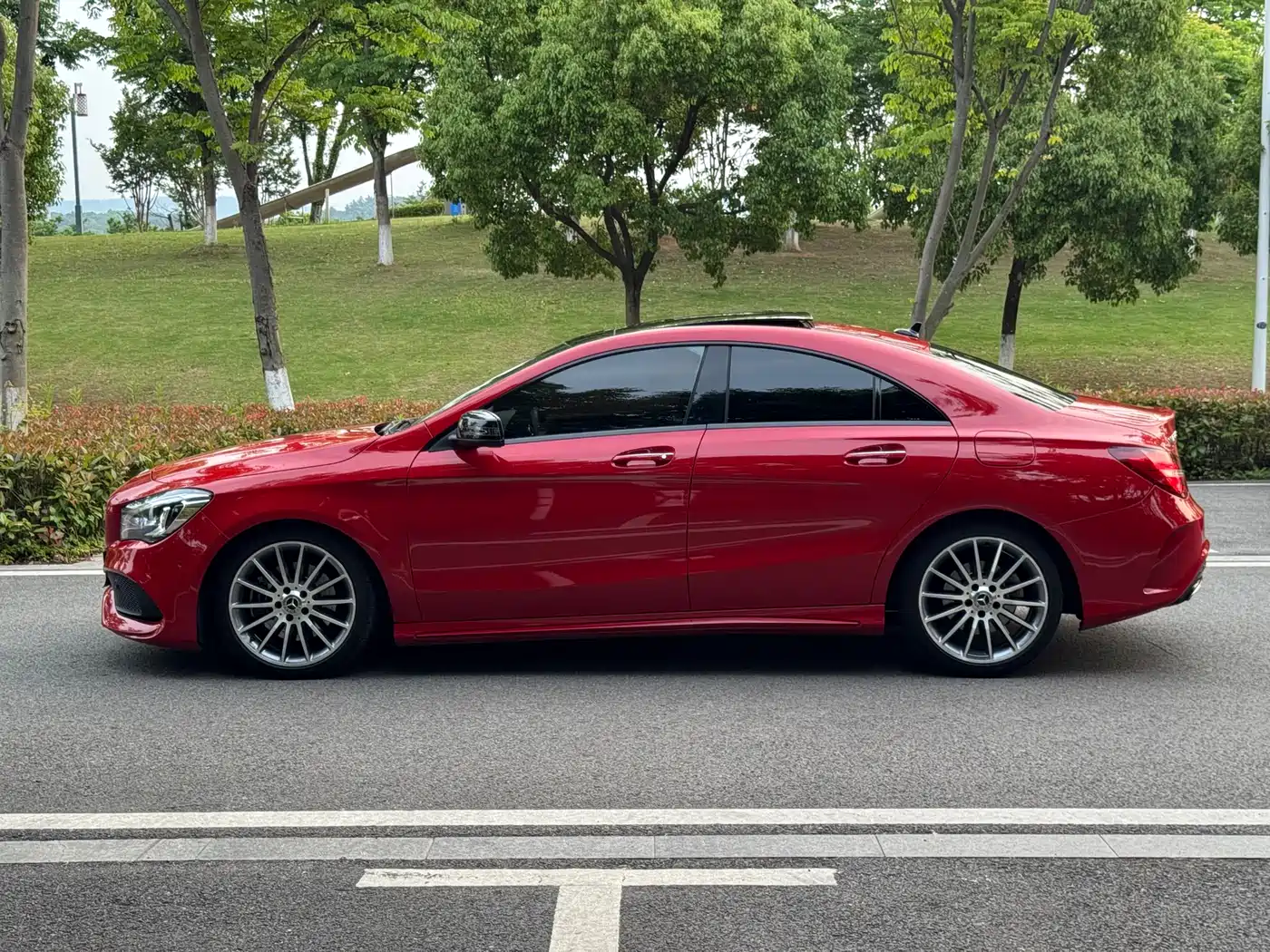 Mercedes-Benz CLA (Import) 2018 CLA 220 4MATIC фото 7