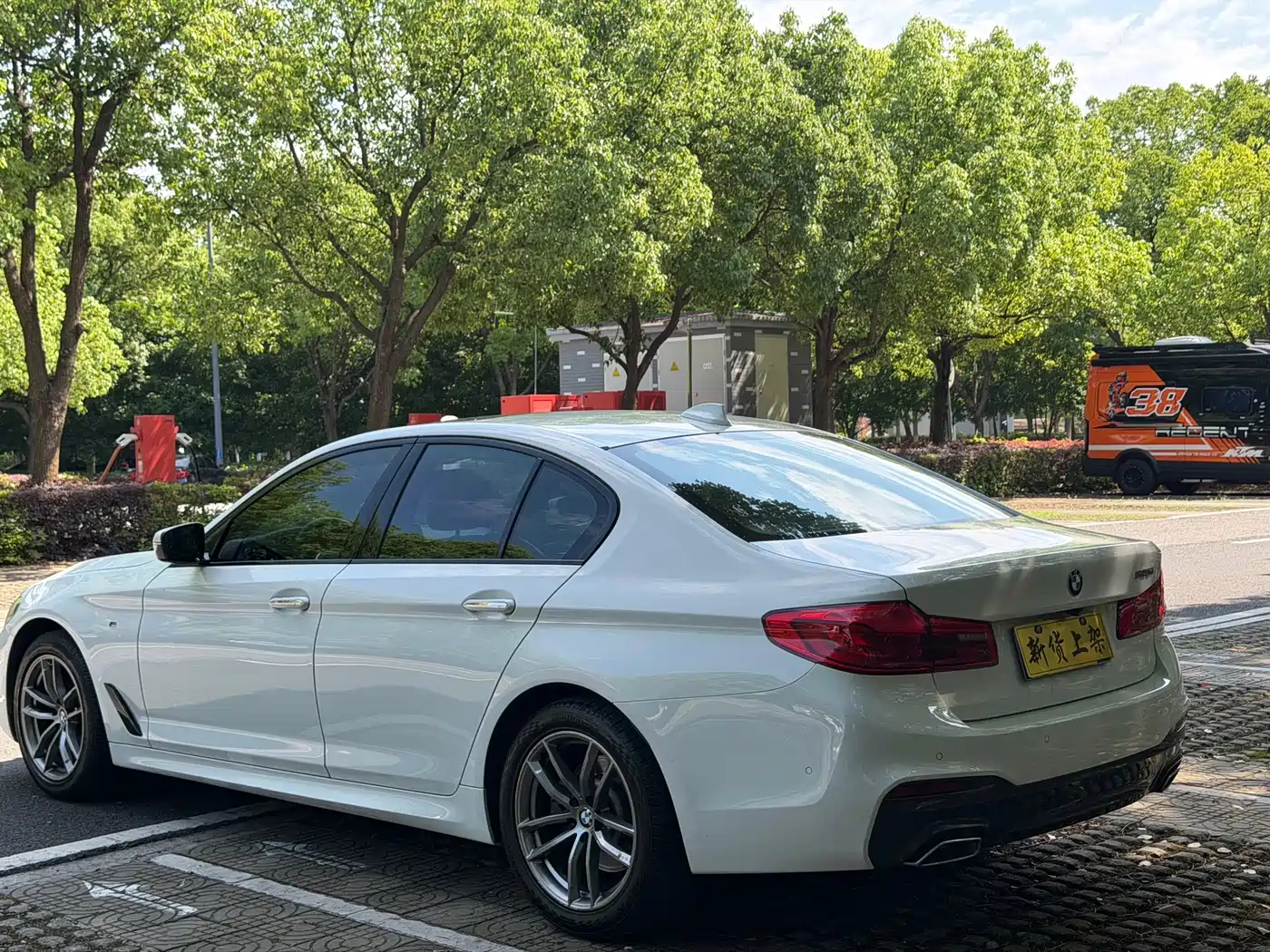BMW 5 Series (Import) 2018 525i M Sport Package фото 10