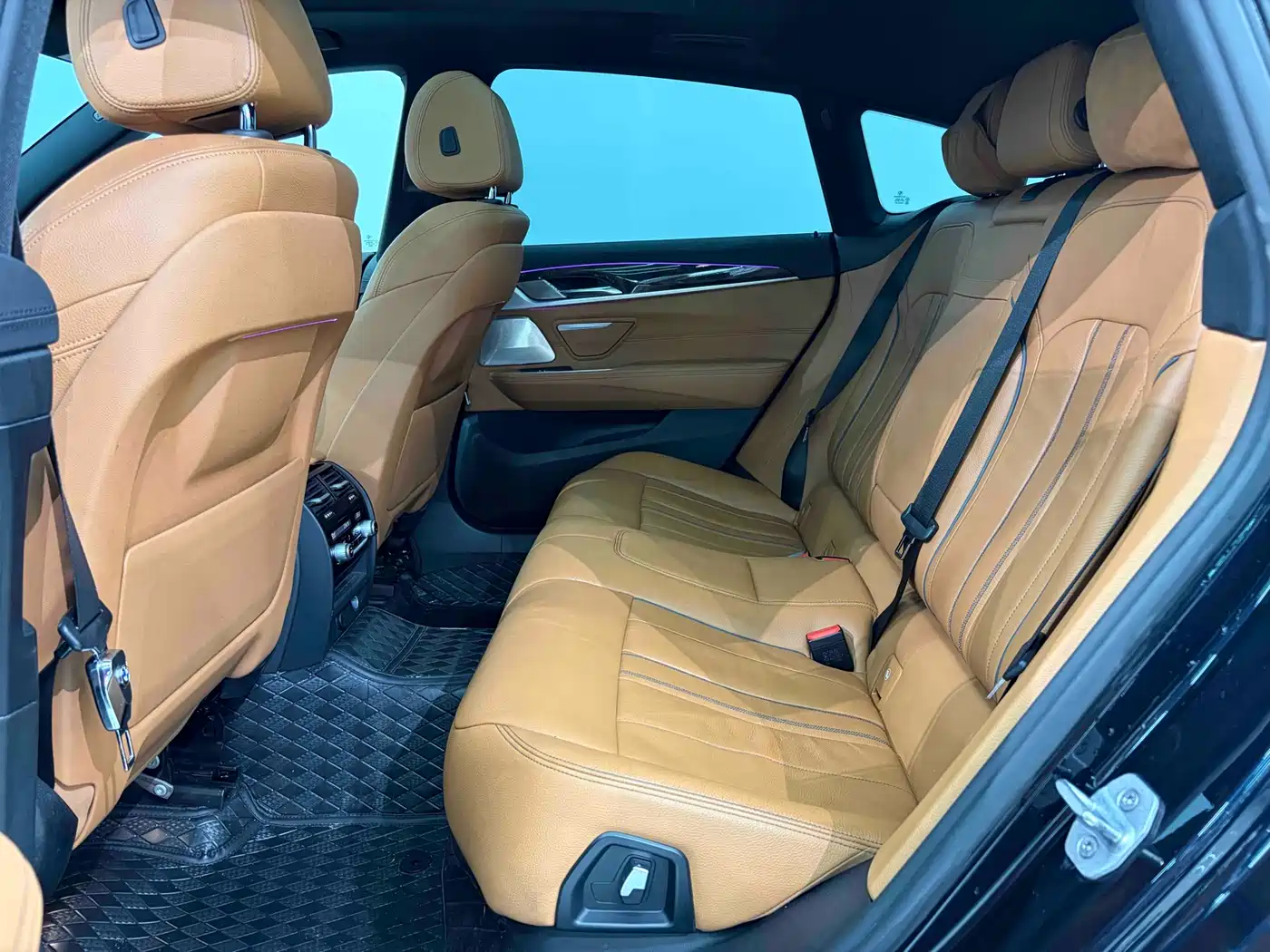 BMW 6 Series GT 2018 630i M Sport Package фото 16