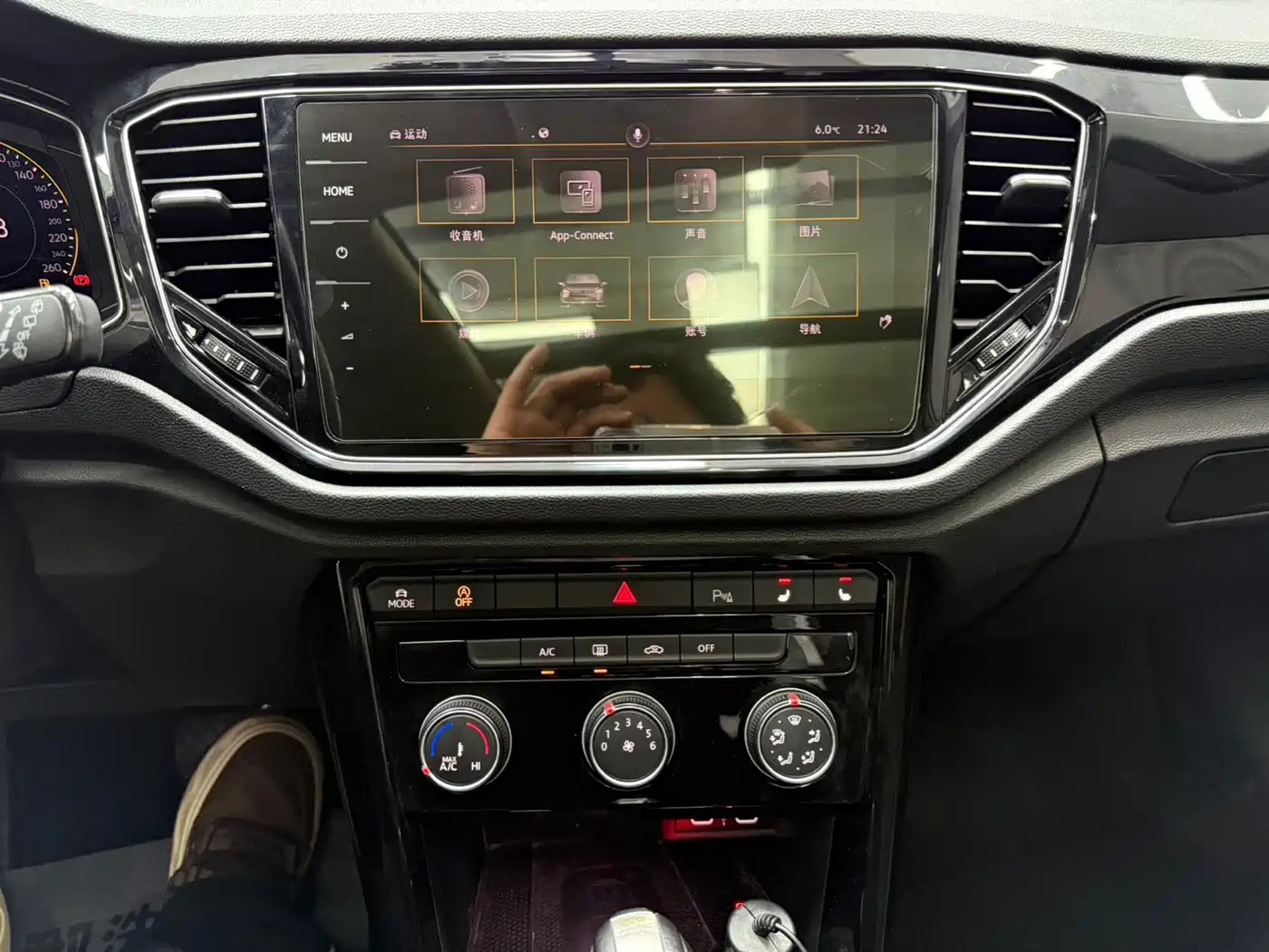 Volkswagen T-ROC 2021 280TSI DSG 2WD Comfort Smart Connect 30th Anniversary Edition фото 9