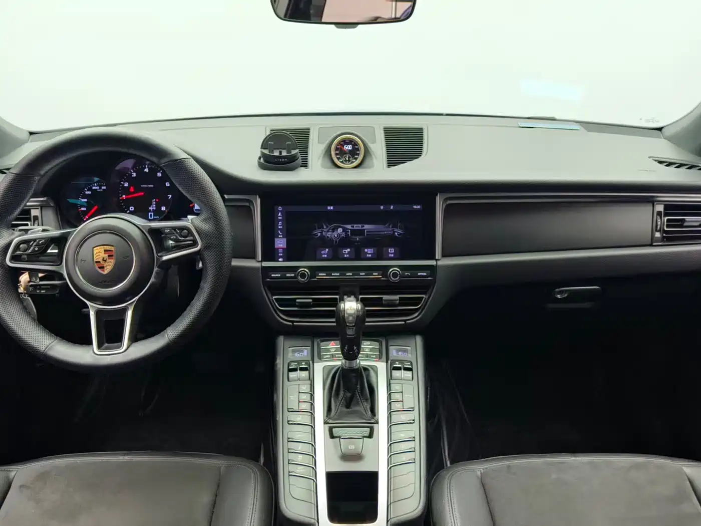 Porsche Macan фото 7