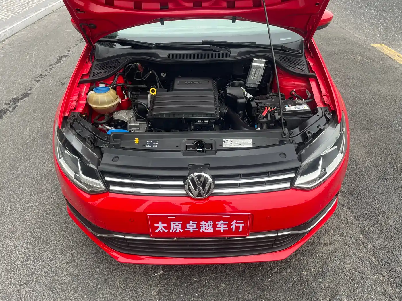 Volkswagen Polo 2016 1.6L Automatic Luxury фото 18