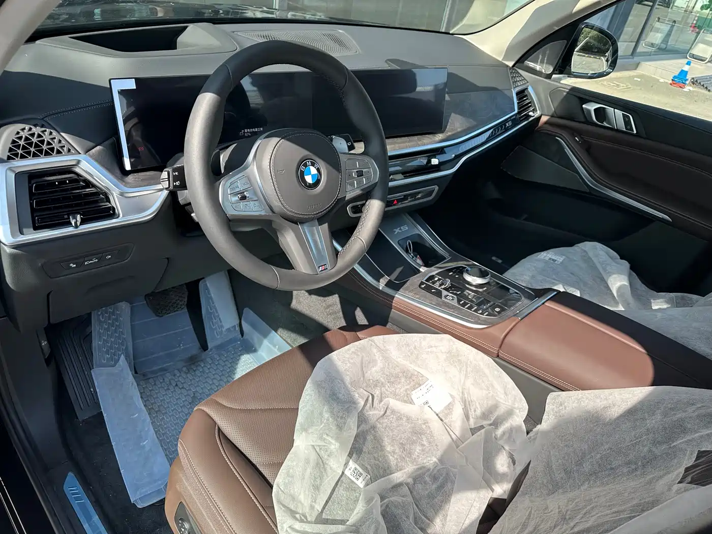 BMW X5 2025 Model xDrive 30Li Exclusive M Sport Blackout Package фото 6