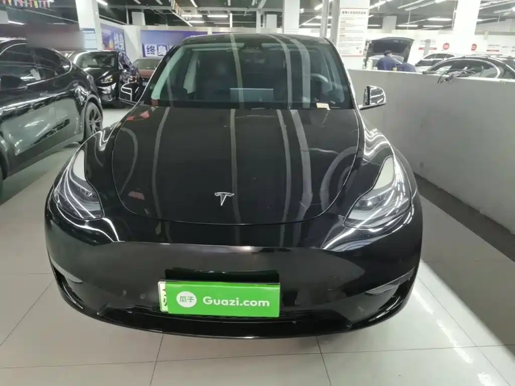 Фото 3 - Tesla Model Y