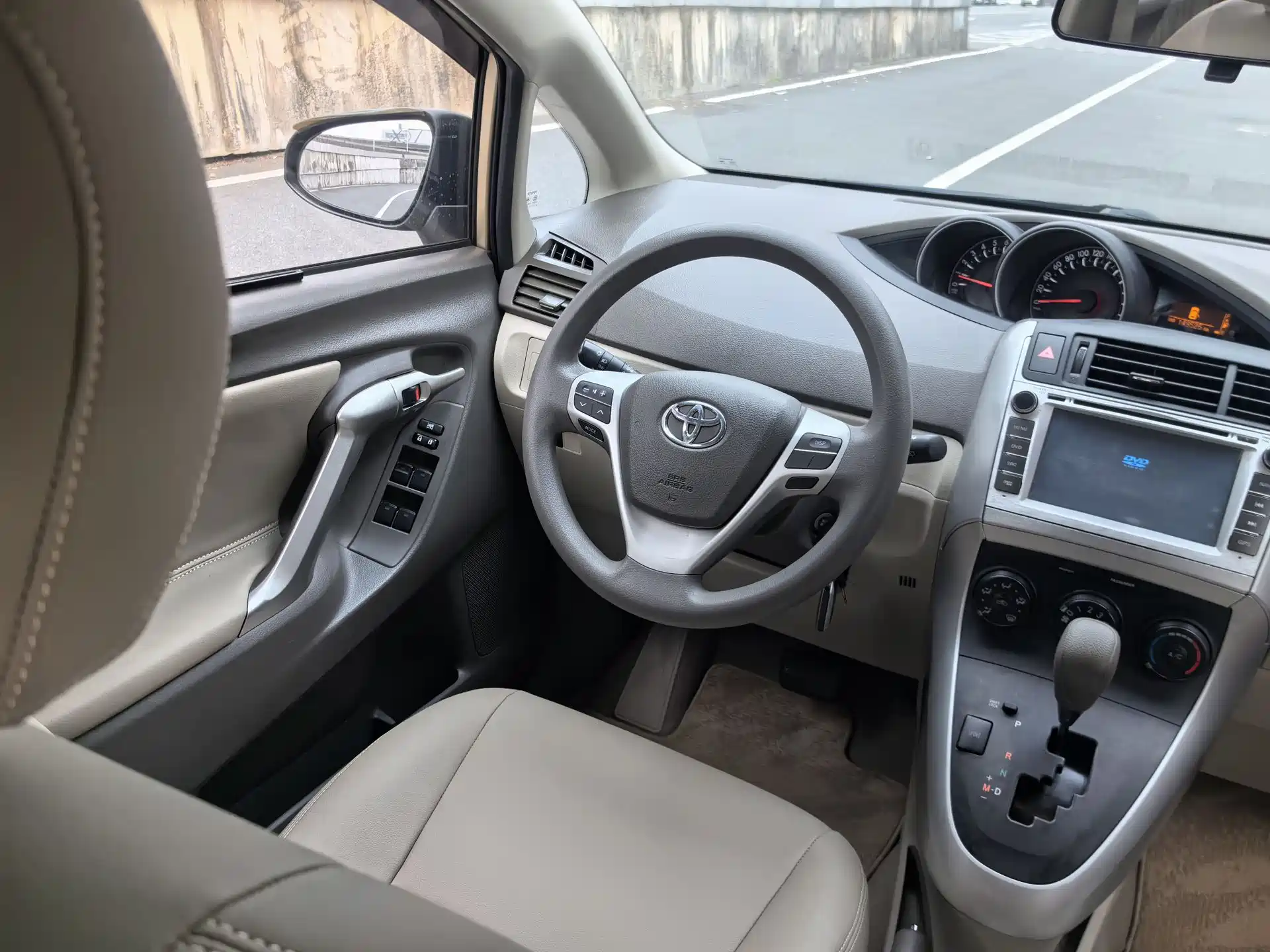 Фото 26 - Toyota E'Z