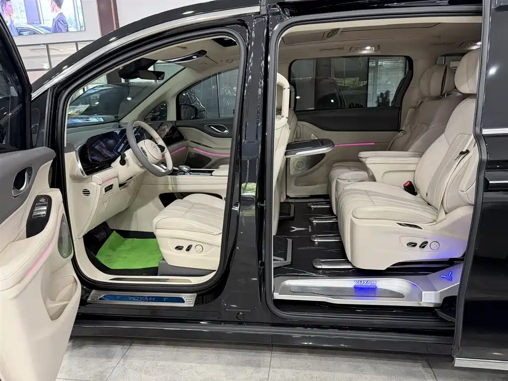 Voyah Auto Voyah Dreamer 2024 PHEV Extended Range Premium Edition фото 9
